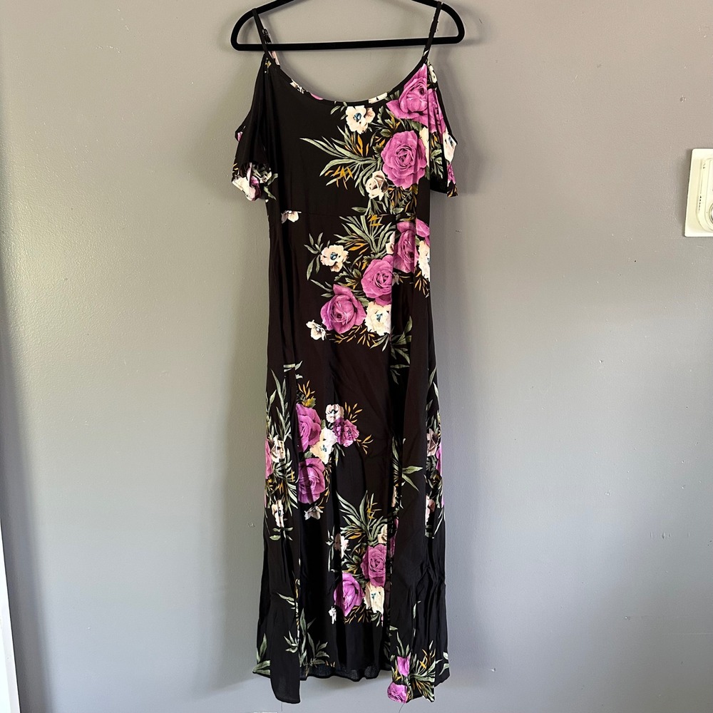 Milan Kiss Cold Shoulder Side Slit Maxi Dress | Black + Purple‎ Floral